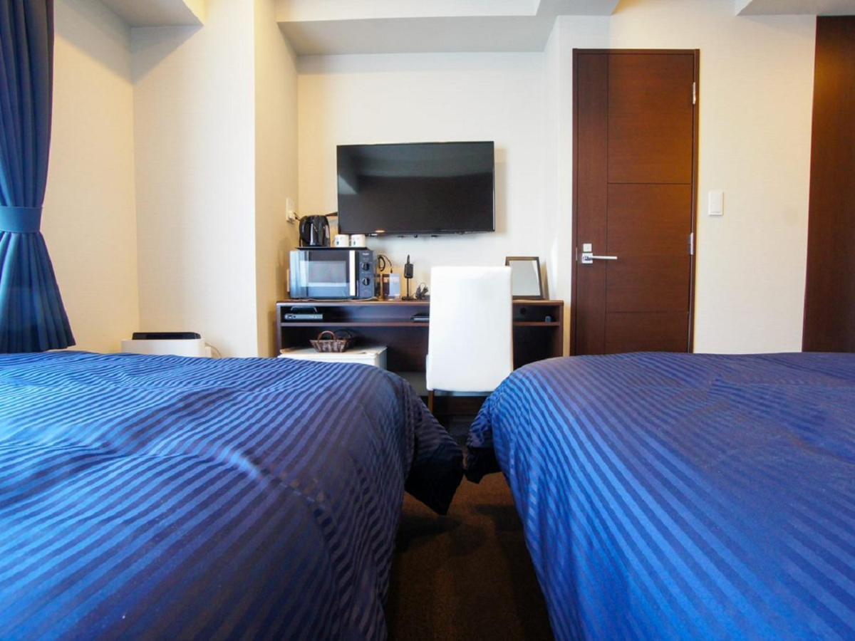 Hotel Livemax Yokohama Motomachi Ekimae Екстер'єр фото